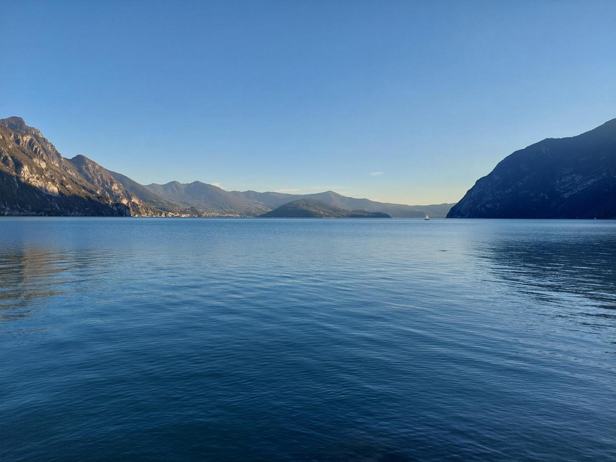 Miralago Casa Vacanze Riva di Solto Exterior foto