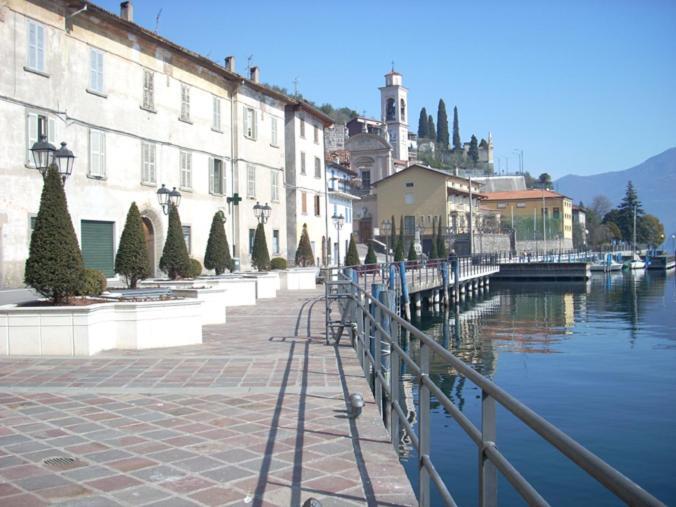 Miralago Casa Vacanze Riva di Solto Zimmer foto